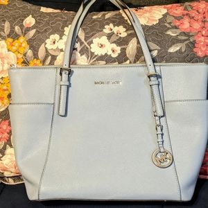 Michael kors tote